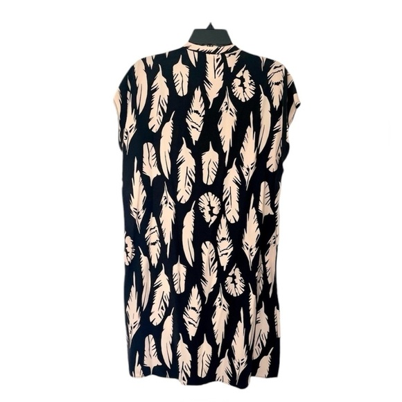 VINCE silk dress with extended cap sleeves - Picture 2 of 5